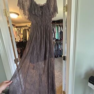 Elegant Lace dress in purple